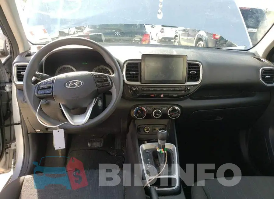 KMHRB8A35LU018124 Photo# 8