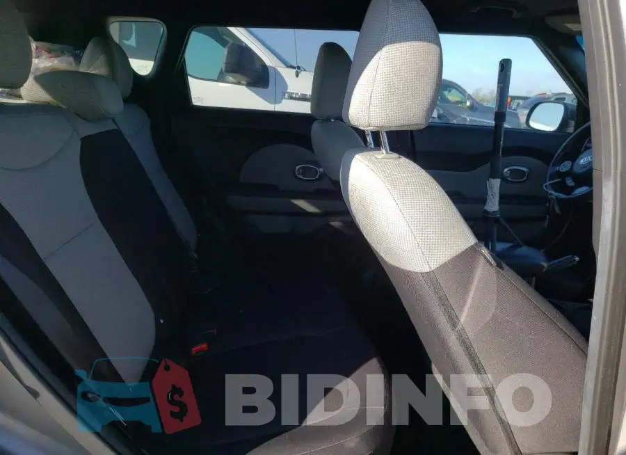 KNDJN2A2XF7145810 Photo# 10