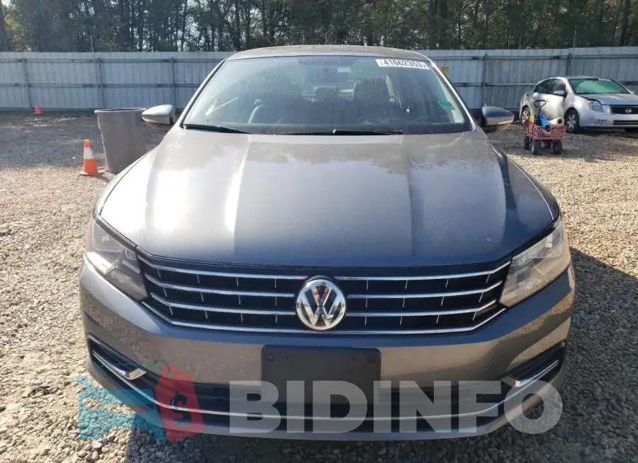 1VWLA7A31KC003483 Photo# 5