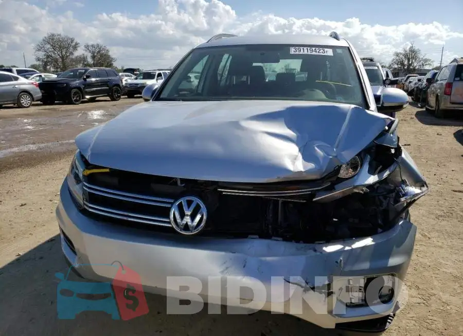WVGAV7AX9HK054502 Photo# 5