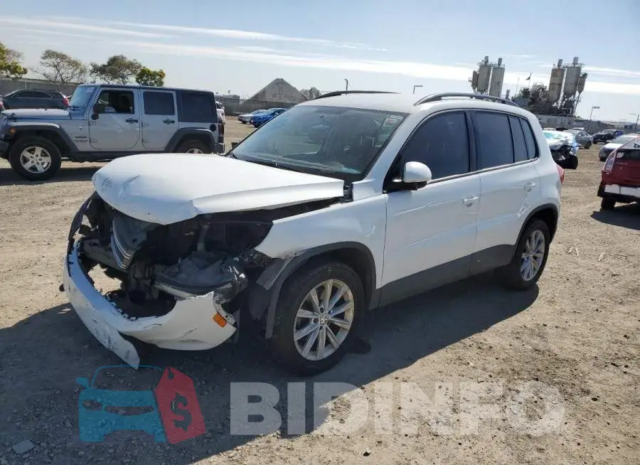 WVGBV7AX5JK001547 Photo# 1