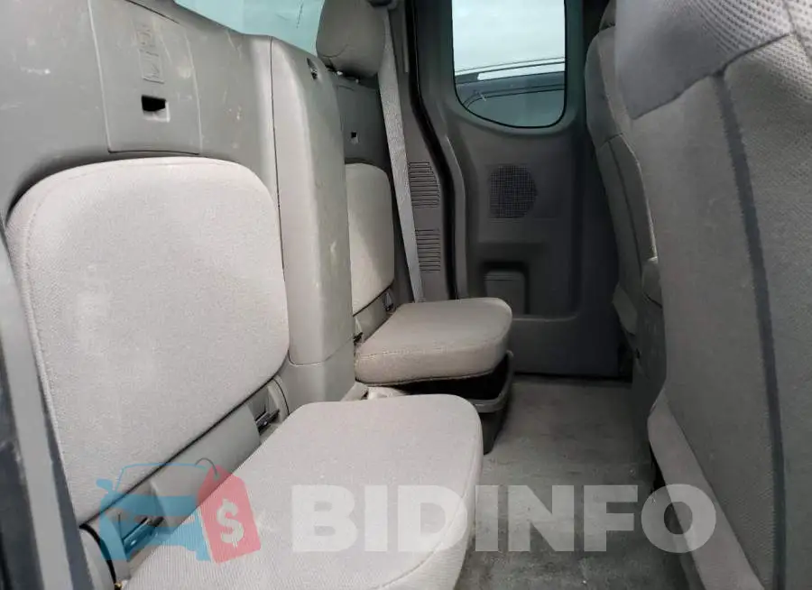 1N6BD0CT4GN754774 Photo# 10