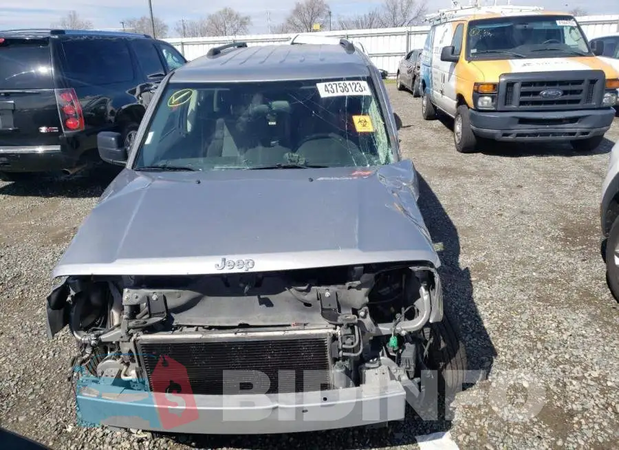 1C4NJPBB1FD413847 Photo# 5