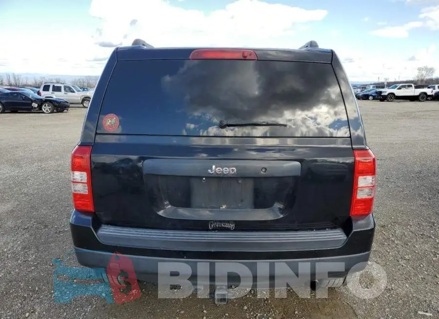 1C4NJPBB5ED848742 Photo# 6