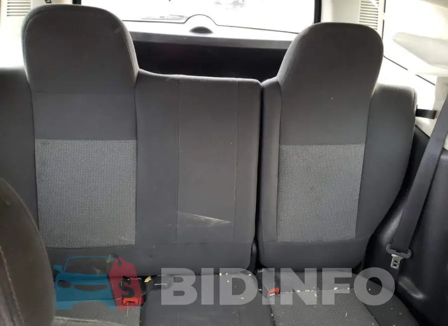 1C4NJPBB6ED672784 Photo# 10