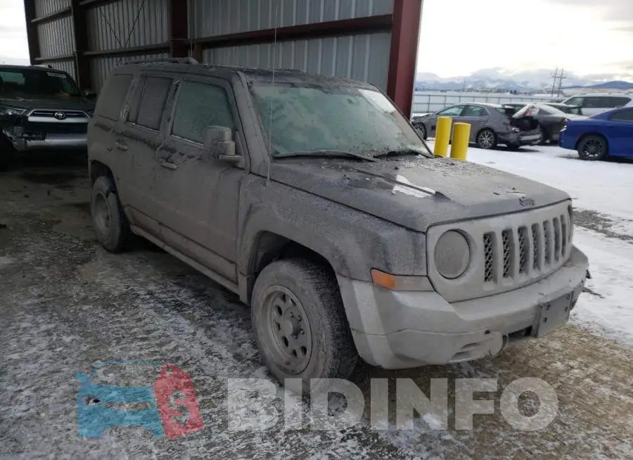 1C4NJPBB7ED632312 Photo# 4