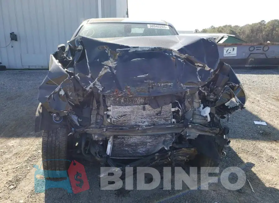 1GCHSBE31G1261282 Photo# 5