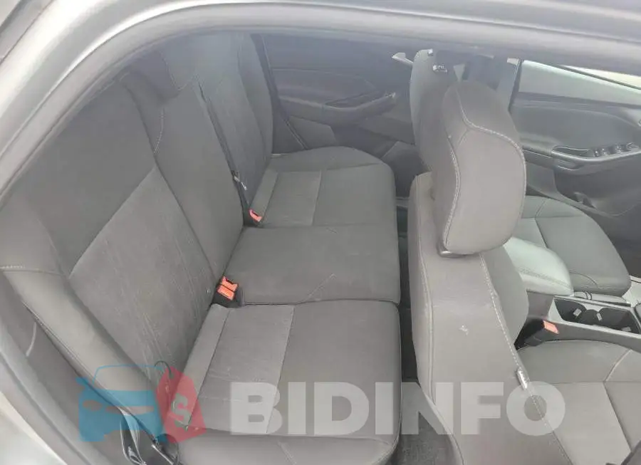 1FADP3K2XJL330232 Photo# 6
