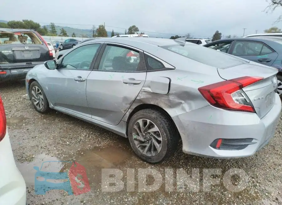 19XFC2F74JE209302 Photo# 2