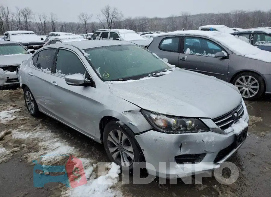 1HGCR2F33FA166968 Photo# 4