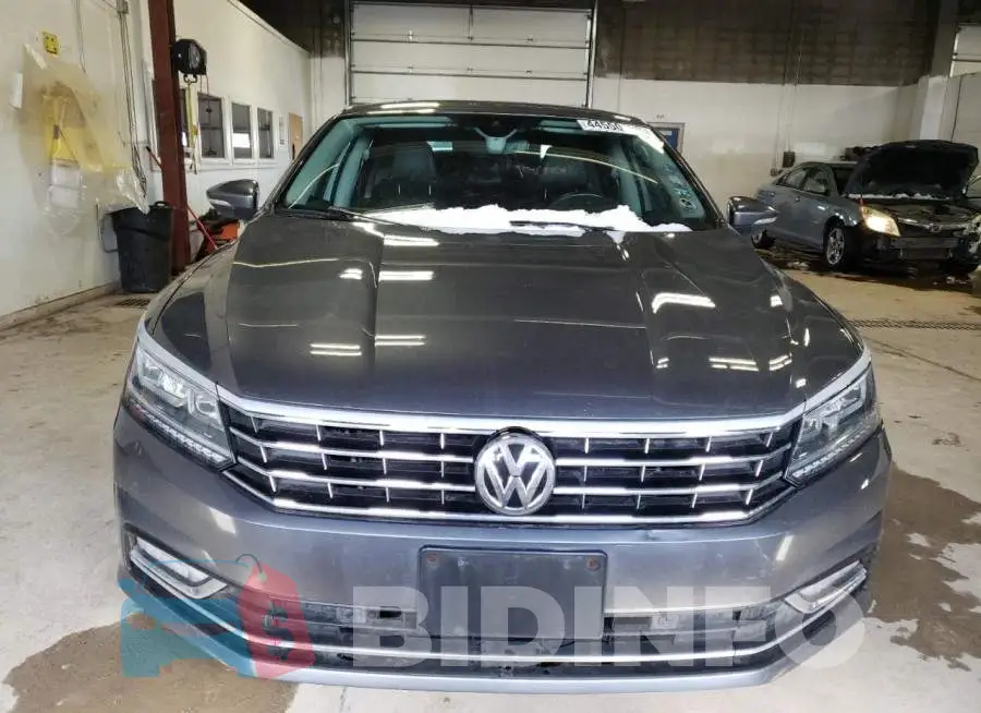 1VWCM7A39GC052722 Photo# 5