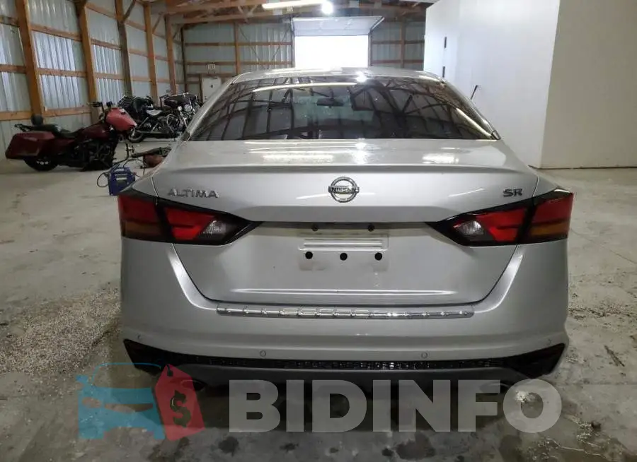 1N4BL4CV3LC136517 Photo# 6