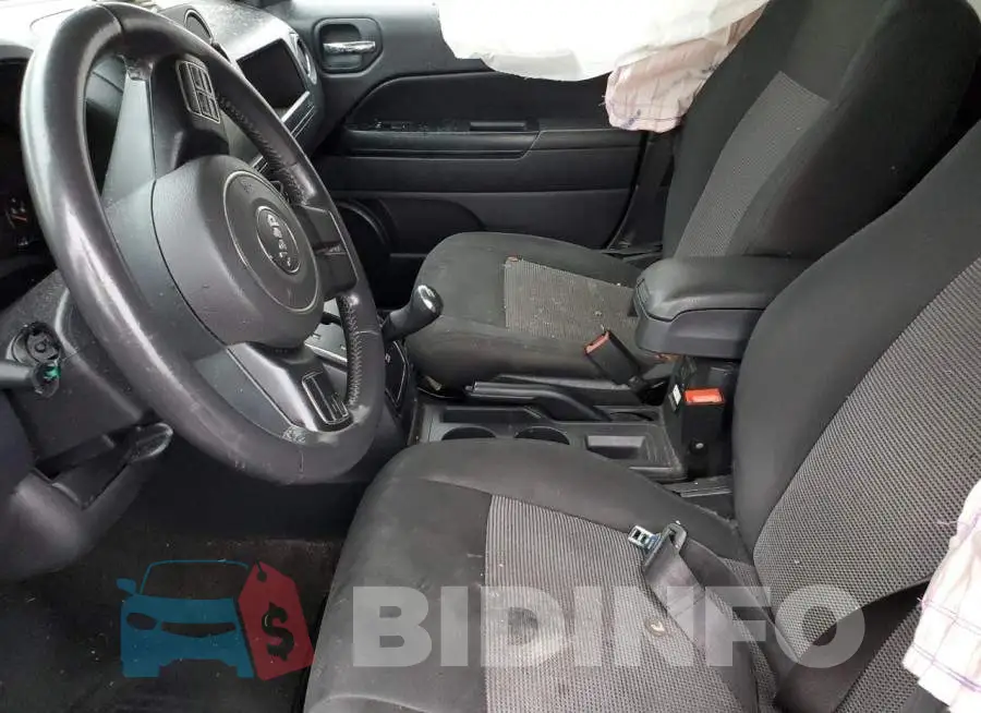 1C4NJPFB0ED737378 Photo# 7