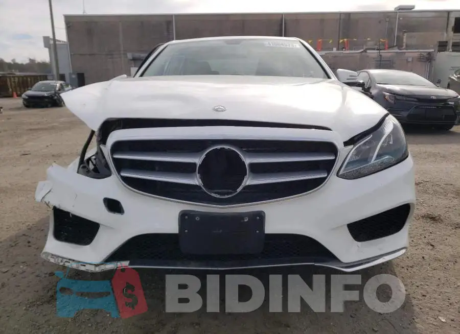 WDDHF8JB8FB166477 Photo# 5