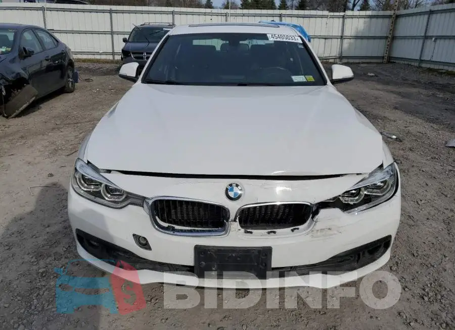 WBA8E5G50JNU45875 Photo# 5