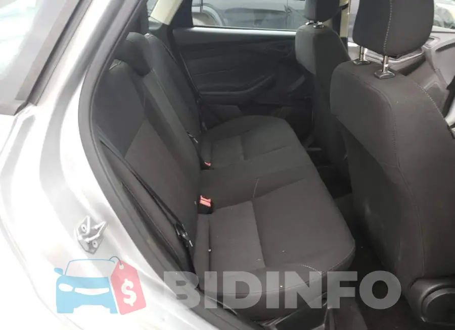 1FADP3E27HL337726 Photo# 10