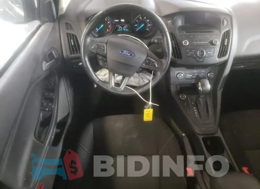 1FADP3F24HL243088 Photo# 8