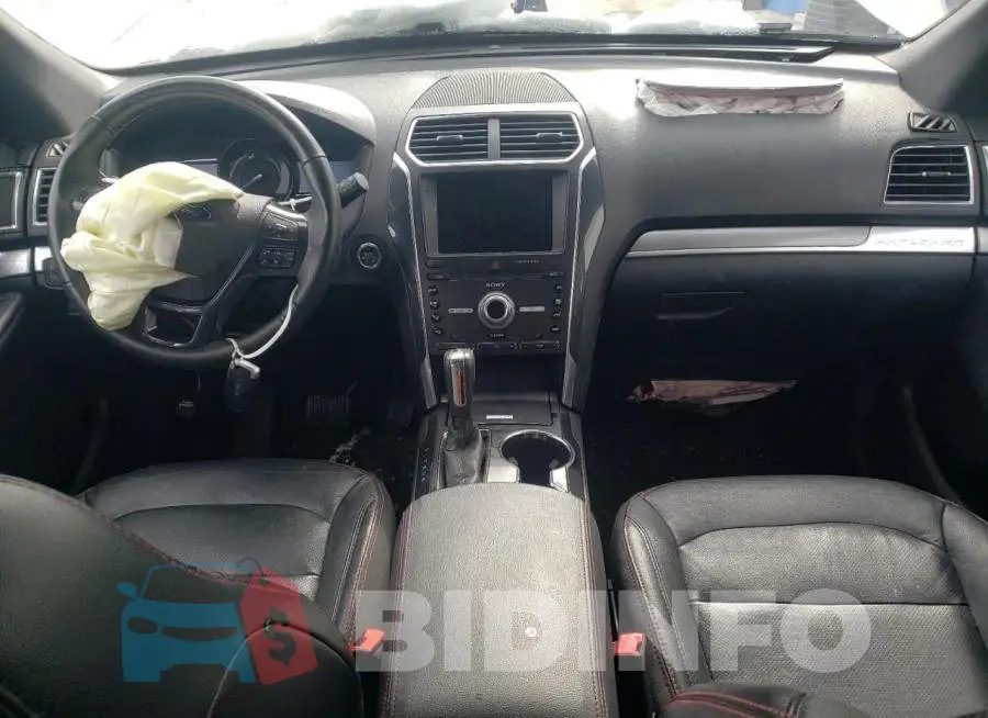 1FM5K8GT7KGB17028 Photo# 8