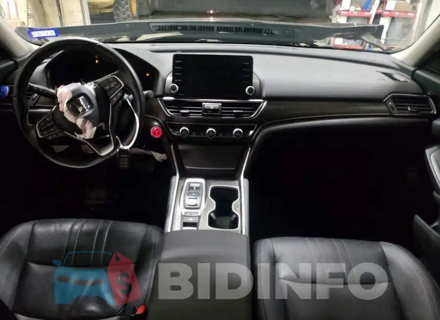 1HGCV3F53MA008016 Photo# 8