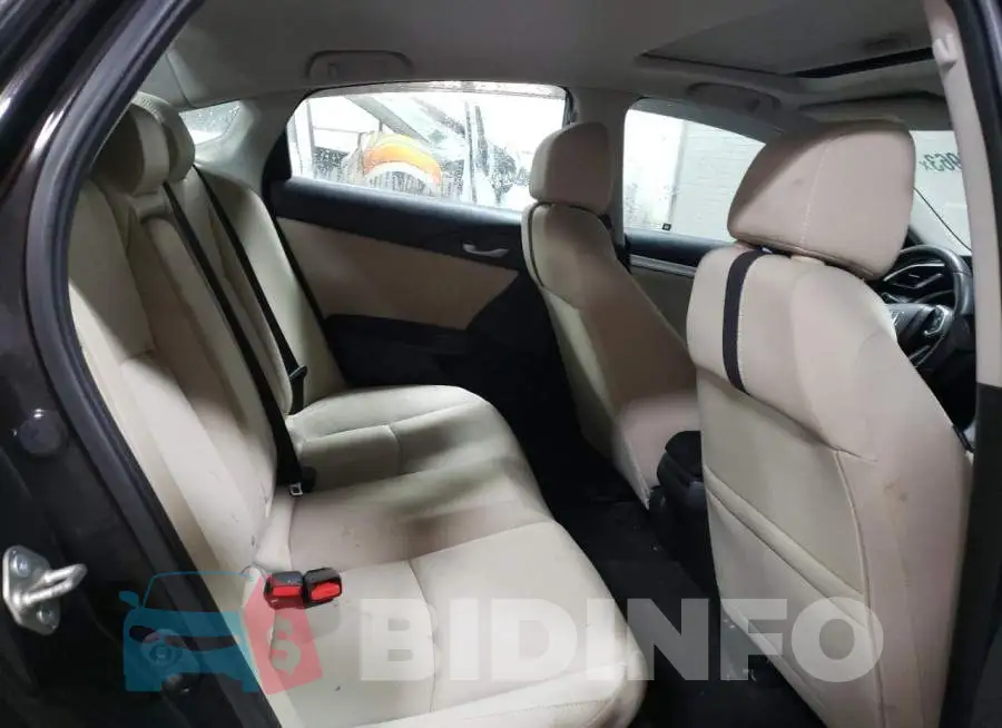 19XFC2F77HE021934 Photo# 10