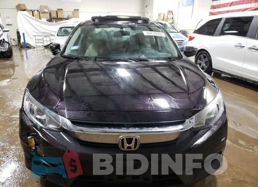 19XFC2F77HE021934 Photo# 5