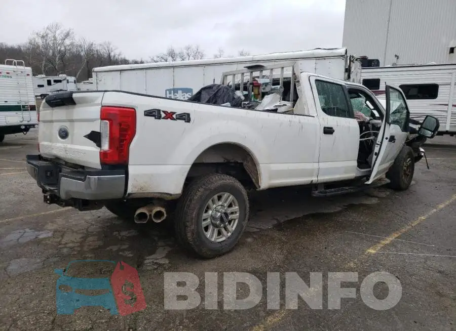1FT8W3BTXHEF44823 Photo# 3