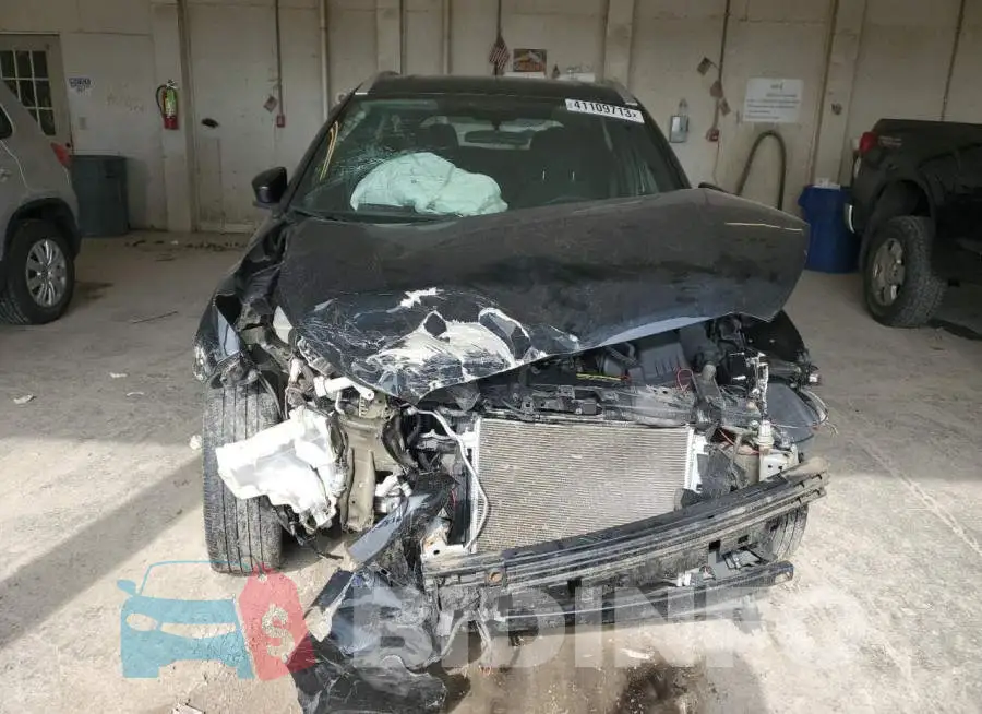 3N1CP5CU4JL508631 Photo# 5