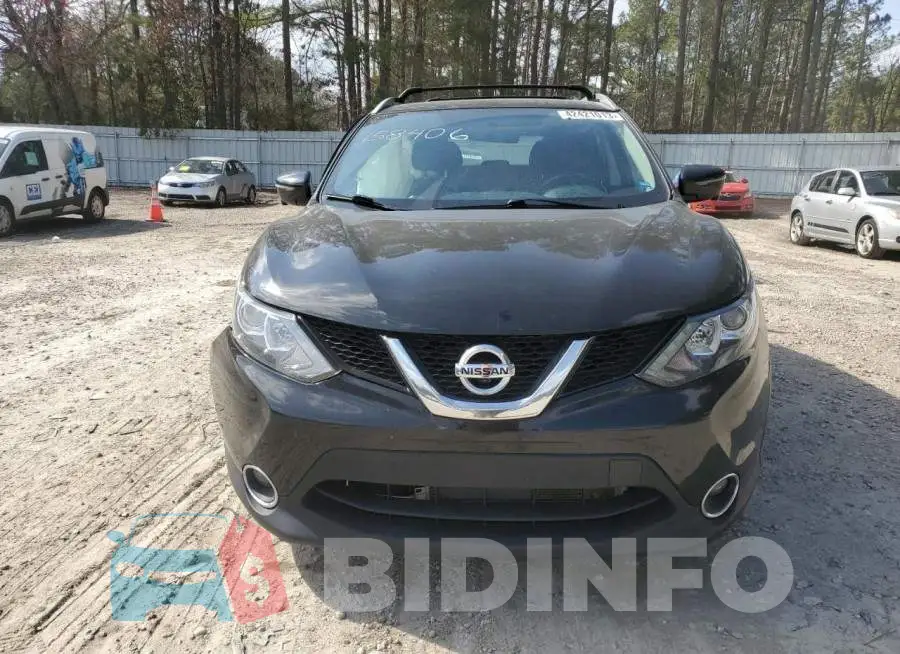 JN1BJ1CRXHW100219 Photo# 5