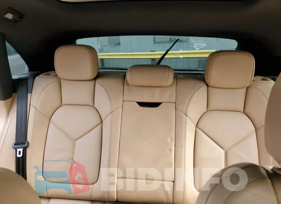 WP1AA2A54LLB12597 Photo# 10