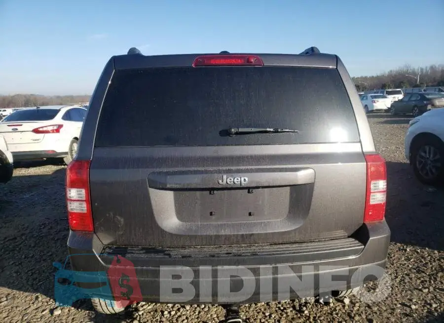 1C4NJPBA1GD699899 Photo# 6