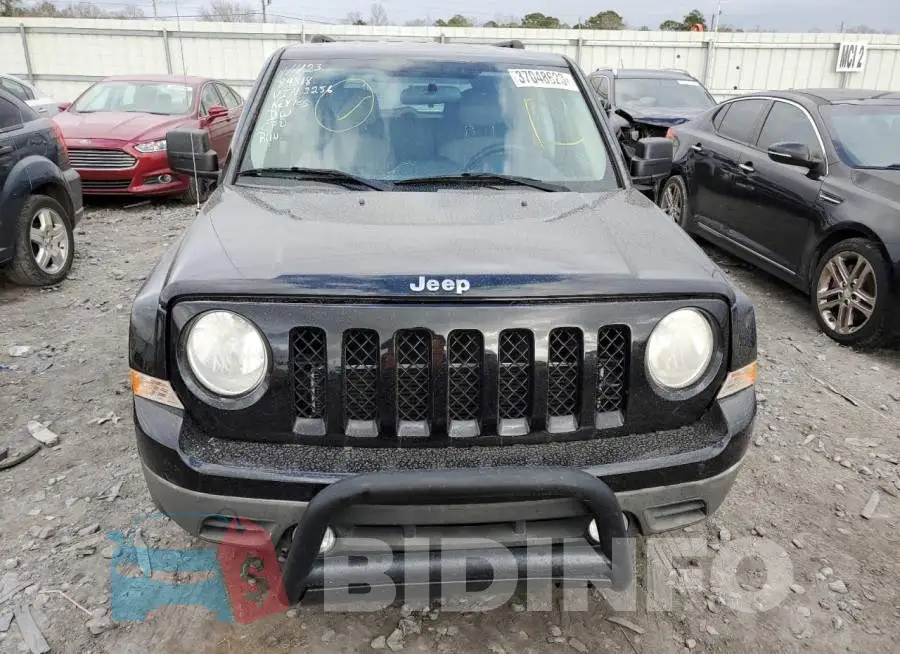 1C4NJPBBXED912256 Photo# 5