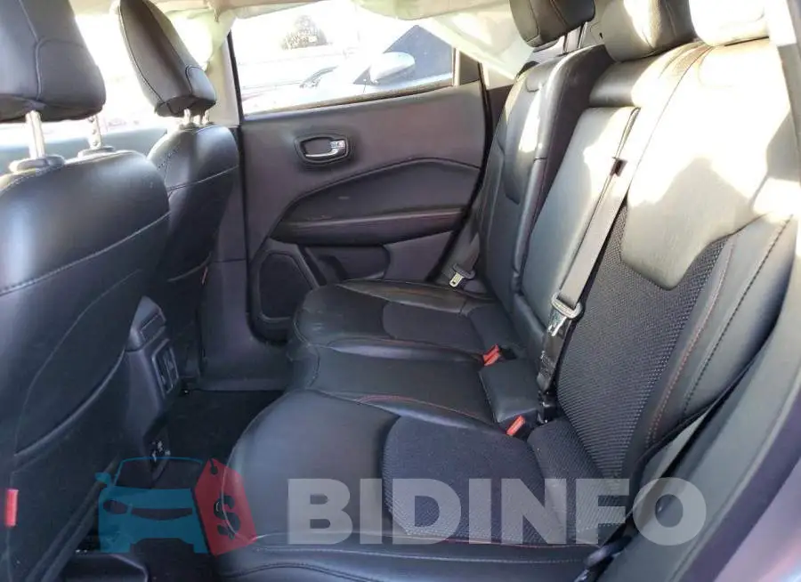 3C4NJDDB3LT177445 Photo# 11