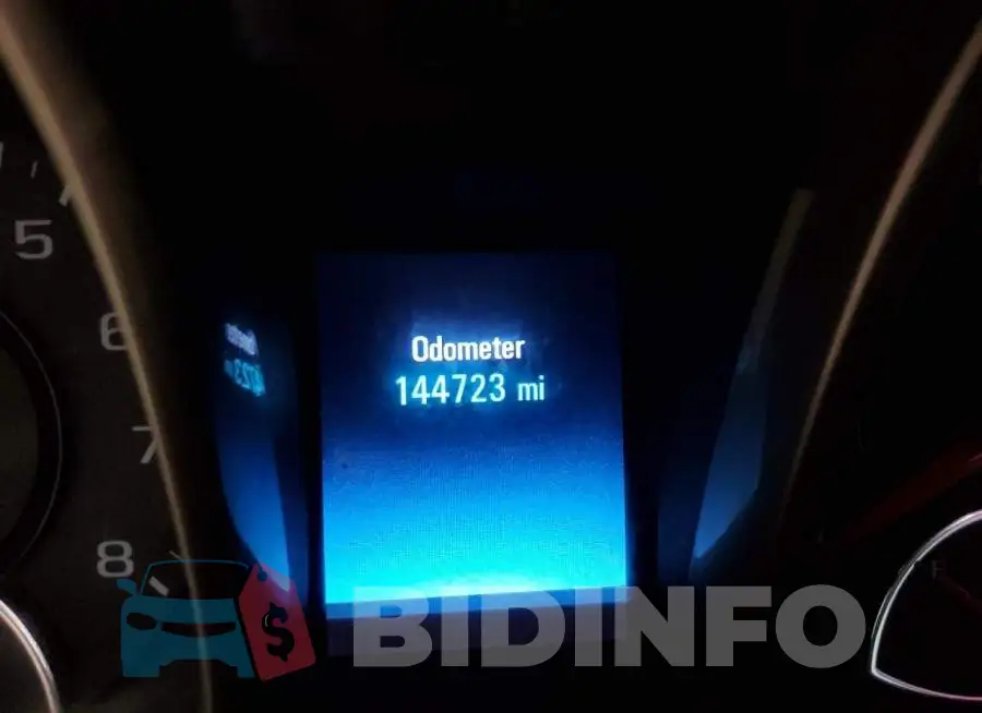 1G11E5SL1EF284889 Photo# 8