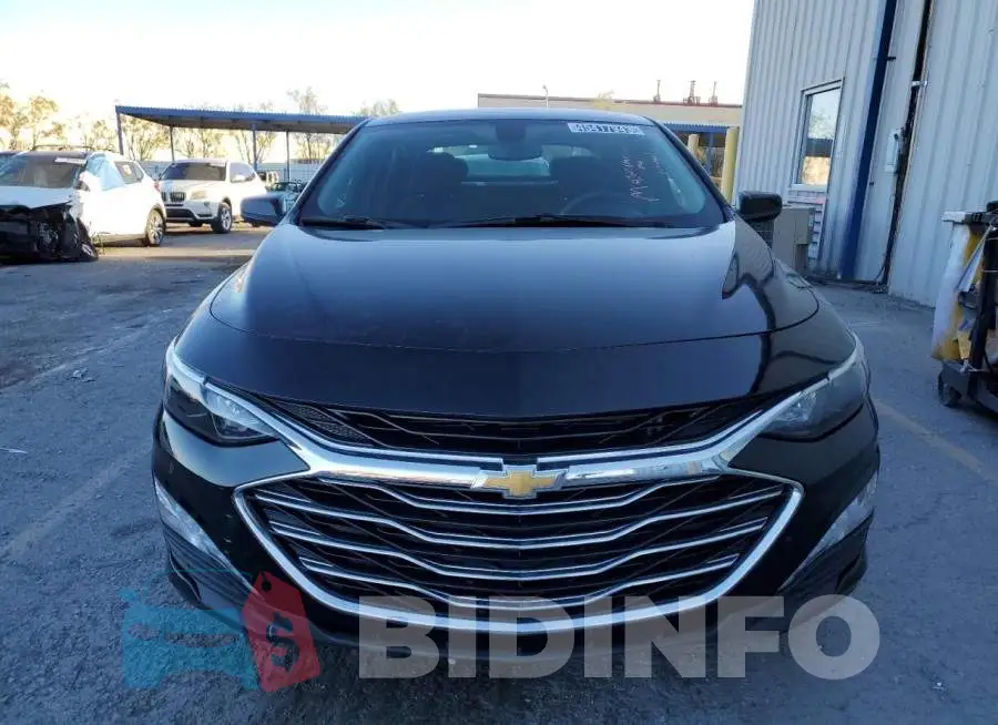1G1ZD5ST2NF120413 Photo# 5
