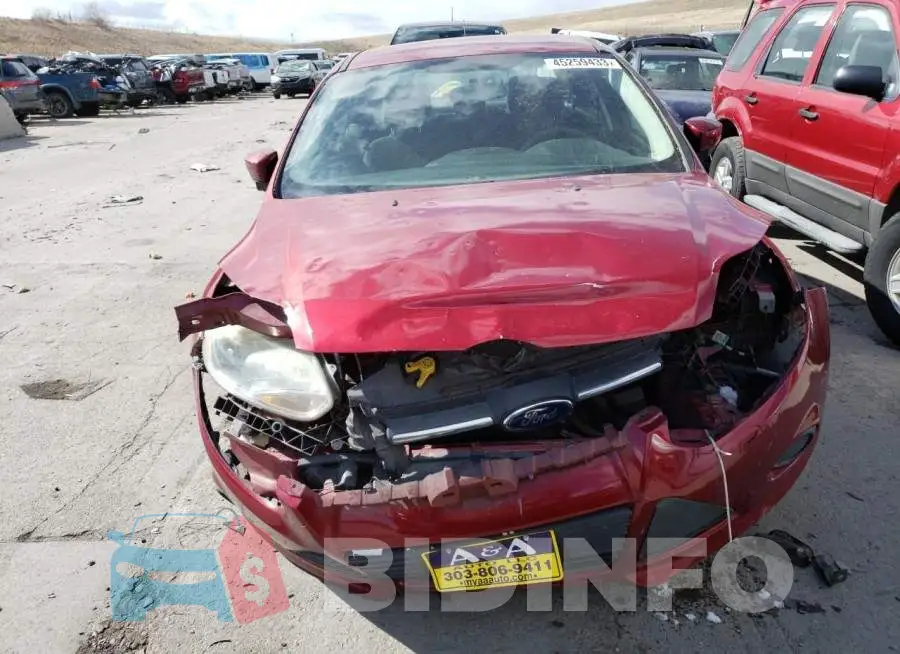 1FADP3F24EL373786 Photo# 5