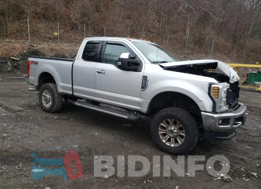1FT7X2B65JEB55798 Photo# 4