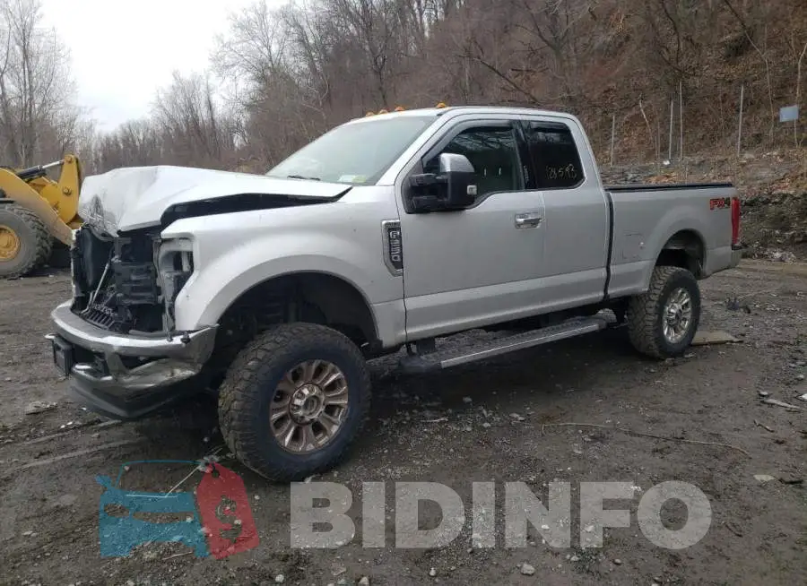1FT7X2B65JEB55798 Photo# 1