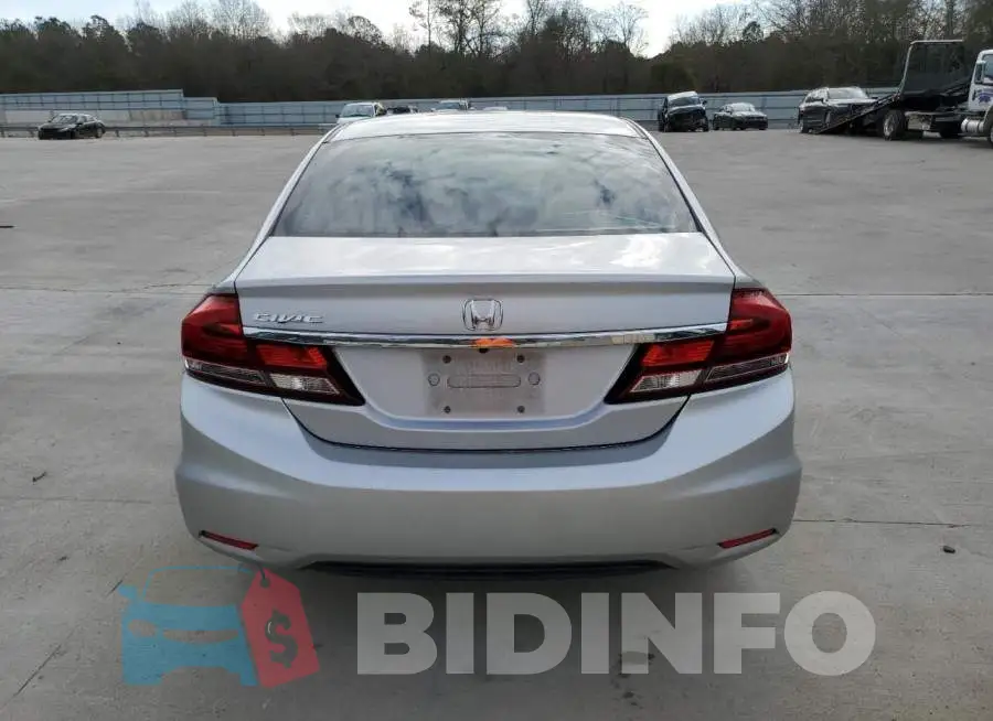 19XFB2F70FE115024 Photo# 6