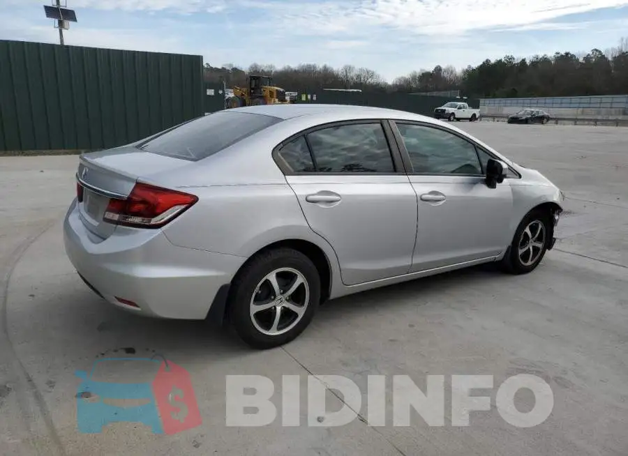 19XFB2F70FE115024 Photo# 3