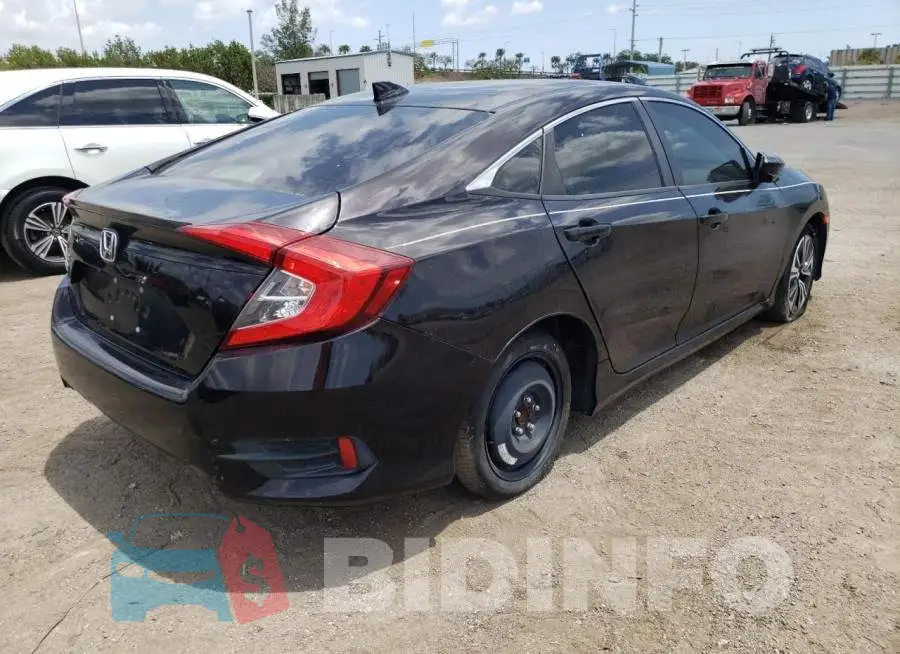 19XFC1F75GE030821 Photo# 4