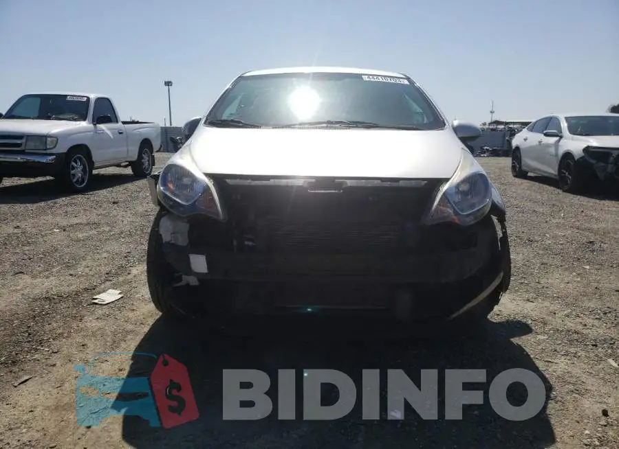KNADM4A35G6695652 Photo# 5
