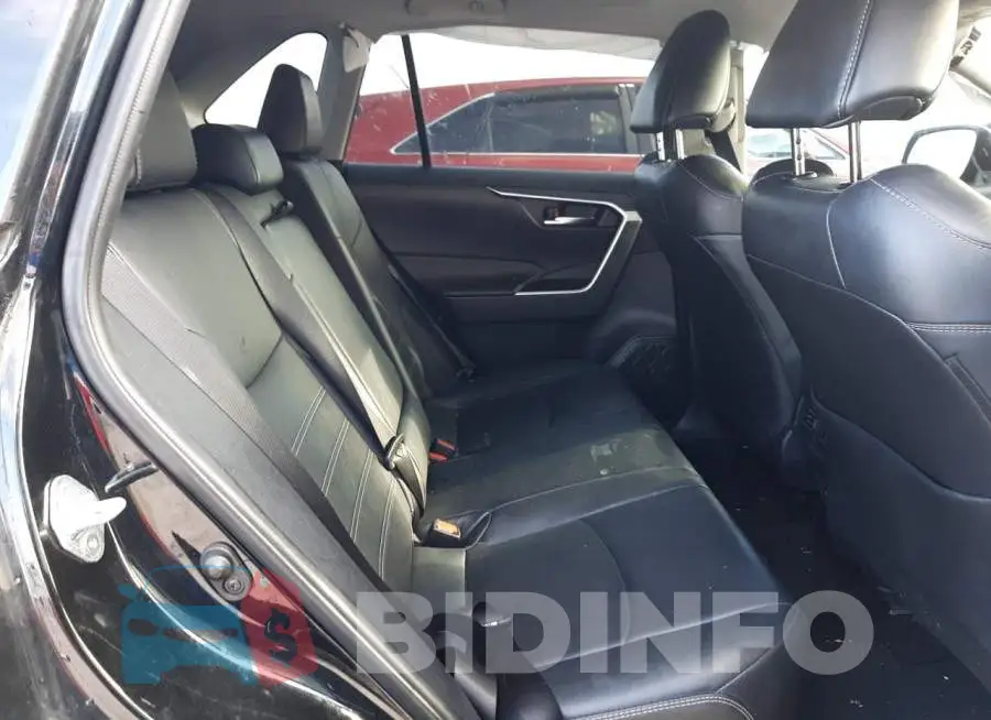 2T3A1RFV6MC185814 Photo# 11