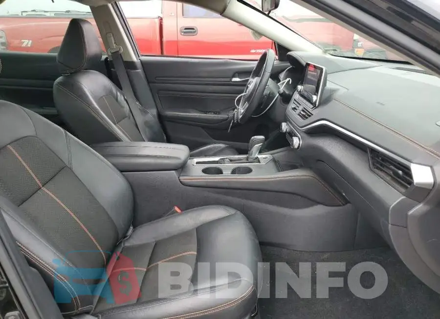 1N4BL4CV3KC217628 Photo# 7