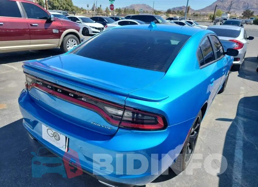 2C3CDXHG8FH847997 Photo# 4