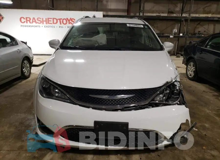 2C4RC1BG3HR660579 Photo# 5