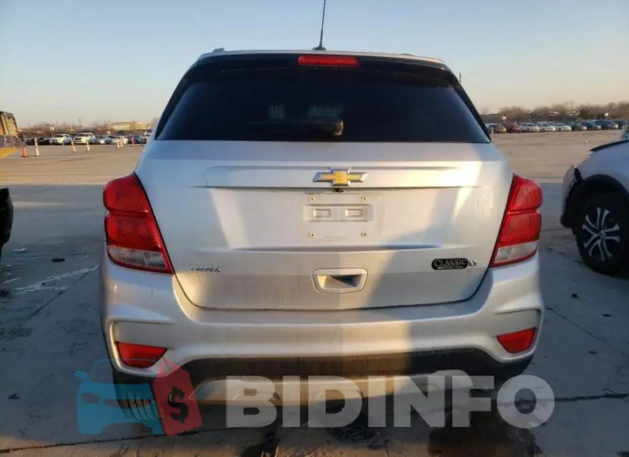 KL7CJLSB6KB749030 Photo# 6