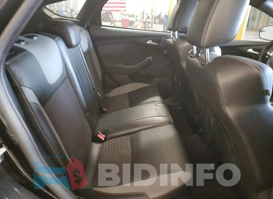 1FADP3L92EL402123 Photo# 10