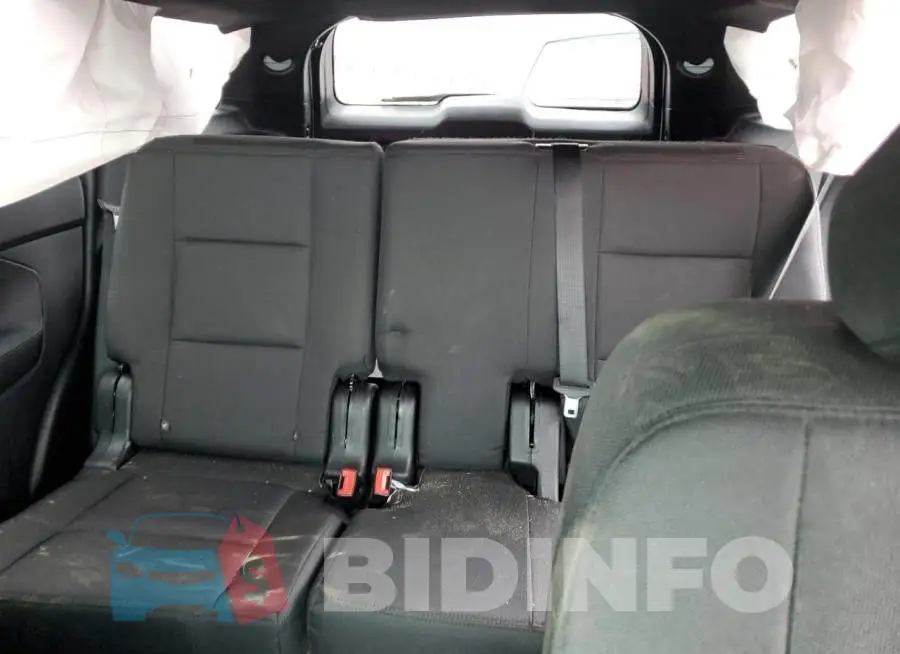 1FM5K8AR9JGA58379 Photo# 10