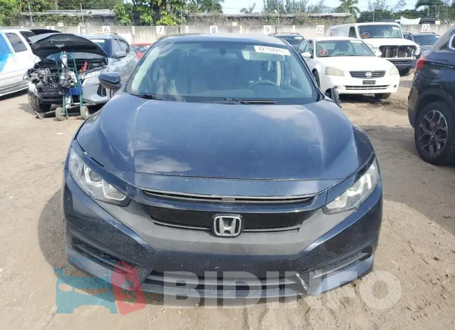 19XFC2F57HE073000 Photo# 5