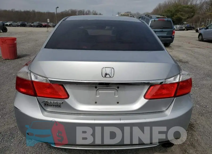 1HGCR2F37FA150918 Photo# 6